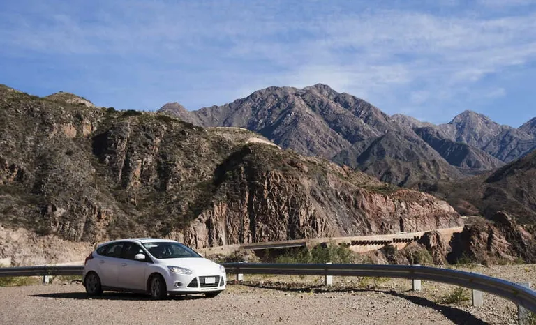 Ubezpieczenie samochodu na wakacje: co jest ważne?